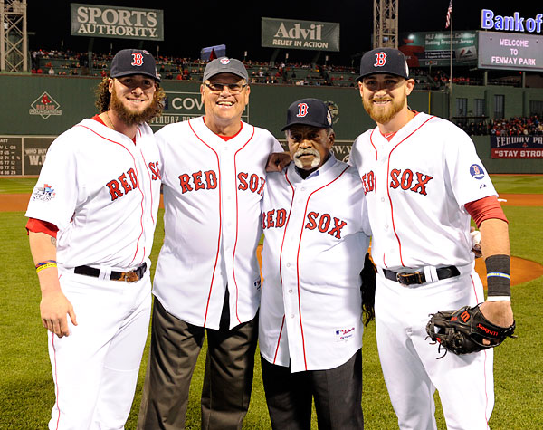 Carlton Fisk, Luis Tiant to throw out the first pitch for Game 6